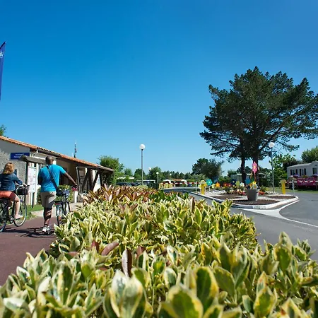 Campeggio Officiel Siblu Les Charmettes 4*